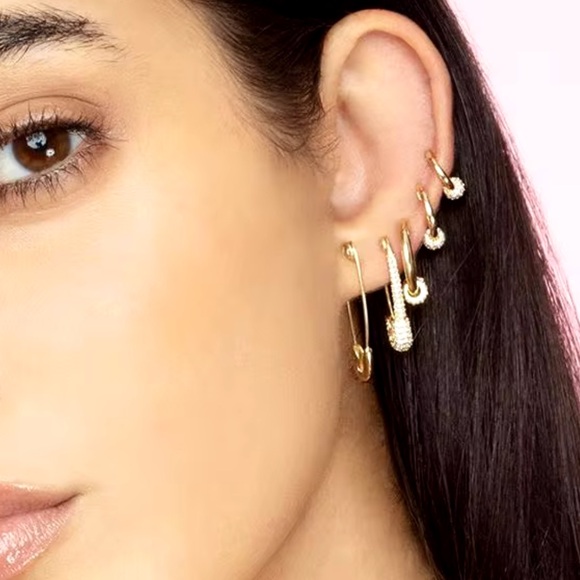 NWOT Palmer Gold Safety Pin Hoop Earrings - Picture 2 of 4